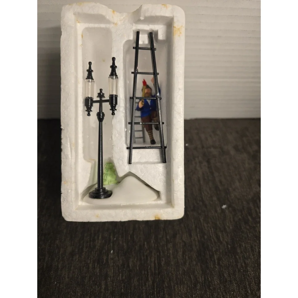 1989 Dept. 56 Heritage Village Collection  